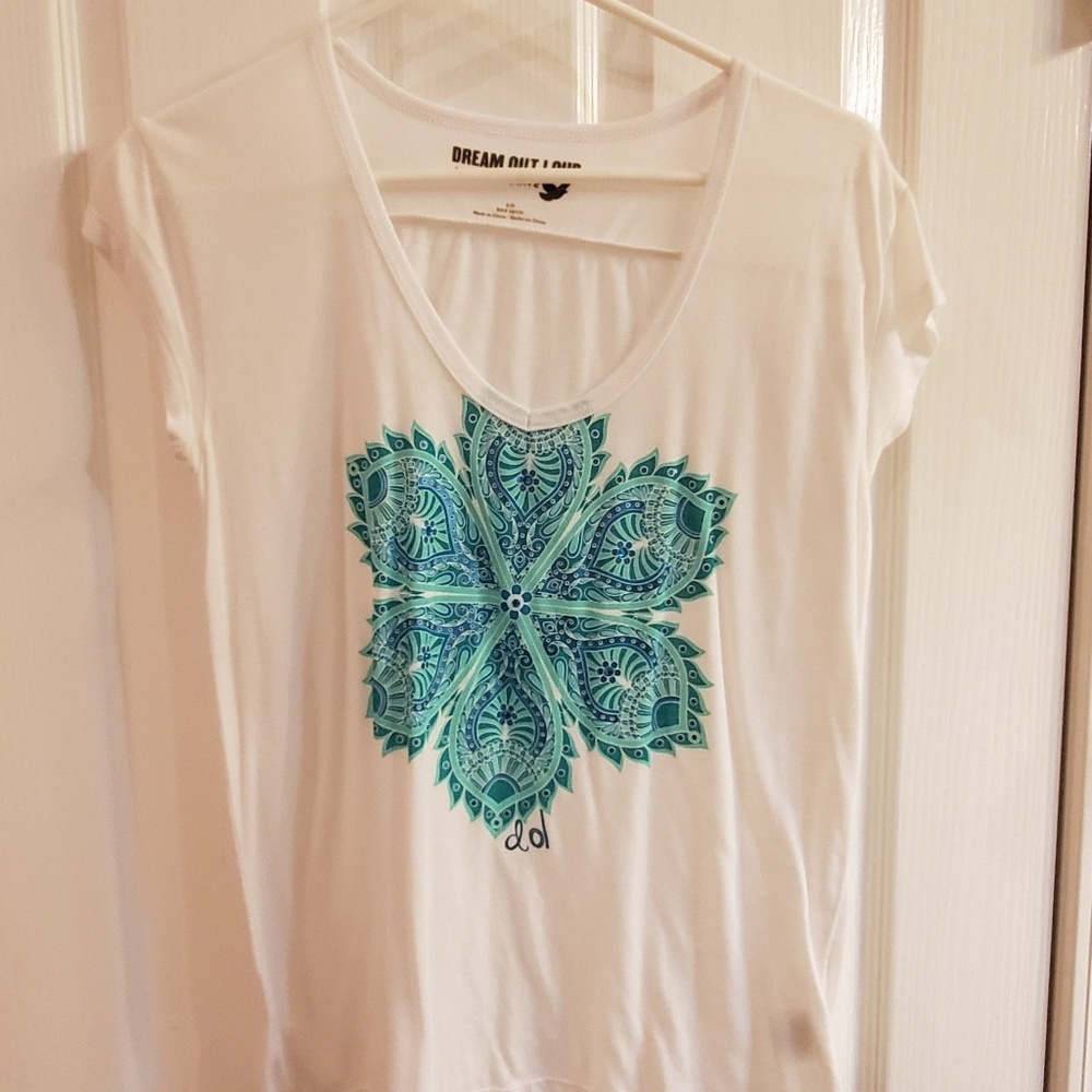 Selena Gomez Dream Out Paisley shirt flower design